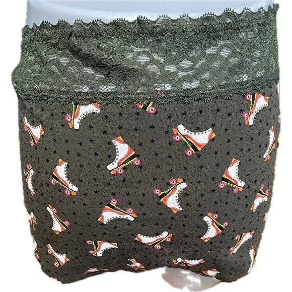 Torrid +4 Hunter Green Roller Skate Print Lace Waistband Cotton Boyshort Panties - Picture 3 of 4